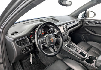 Подержанный автомобиль Porsche Macan 2014 года (16 фото)