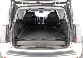 Подержанный автомобиль Chevrolet Tahoe 2015 года (10 фото)