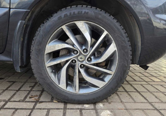 Подержанный автомобиль Renault Koleos 2013 года (14 фото)