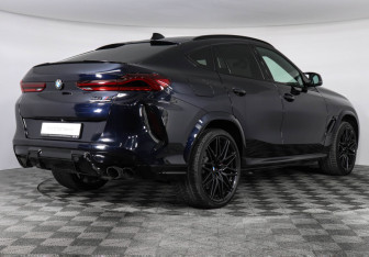 Подержанный автомобиль BMW X6 M 2021 года (2 фото)