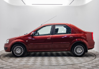 Подержанный автомобиль Renault Logan Sedan 2010 года (2 фото)