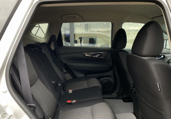 Подержанный автомобиль Nissan X-Trail 2019 года (25 фото)