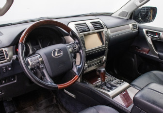 Подержанный автомобиль Lexus GX 2015 года (9 фото)