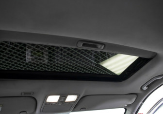 Подержанный автомобиль Hyundai Grand Starex 2014 года (13 фото)