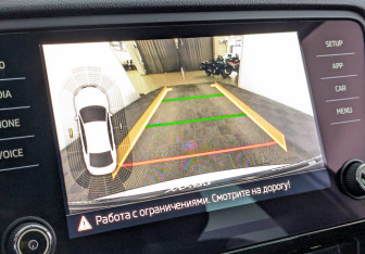 Подержанный автомобиль Skoda Octavia Liftback 2018 года (26 фото)