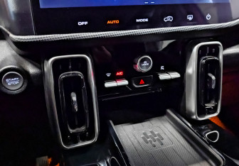 Подержанный автомобиль Haval Dargo 2023 года (29 фото)