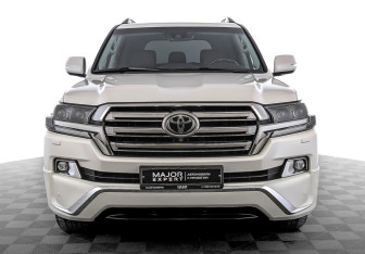 Подержанный автомобиль Toyota Land Cruiser Suv 2016 года (2 фото)