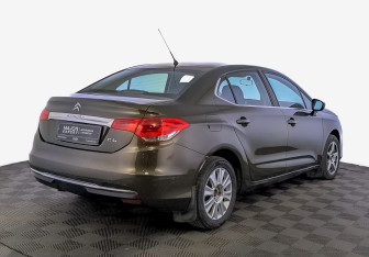 Подержанный автомобиль Citroen C4 Sedan 2017 года (5 фото)