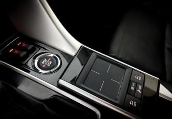 Подержанный автомобиль Mitsubishi Eclipse Cross 2018 года (26 фото)