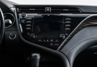 Подержанный автомобиль Toyota Camry Sedan 2018 года (12 фото)