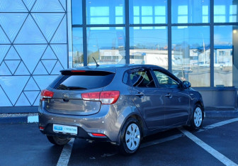 Подержанный автомобиль Kia Rio Hatchback 2016 года (5 фото)