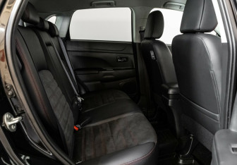 Подержанный автомобиль Mitsubishi ASX 2021 года (16 фото)