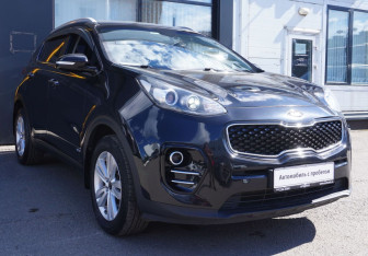 Подержанный автомобиль Kia Sportage 2017 года (3 фото)