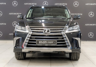 Подержанный автомобиль Lexus LX 2016 года (2 фото)