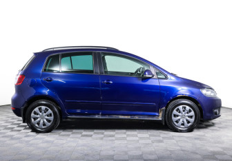 Подержанный автомобиль Volkswagen Golf Plus 2010 года (4 фото)