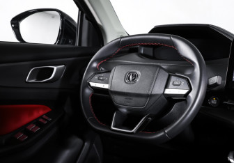 Подержанный автомобиль Changan CS55PLUS 2023 года (13 фото)