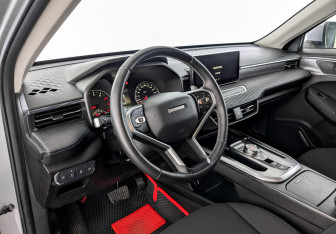 Подержанный автомобиль Haval Jolion 2022 года (16 фото)