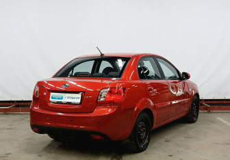 Подержанный автомобиль Kia Rio Sedan 2010 года (5 фото)