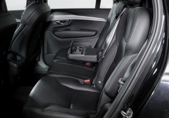 Подержанный автомобиль Volvo XC90 2019 года (10 фото)