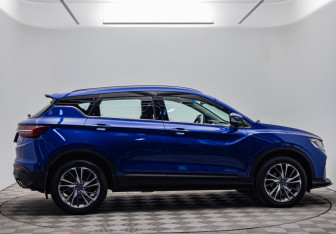 Подержанный автомобиль Geely Coolray 2022 года (4 фото)