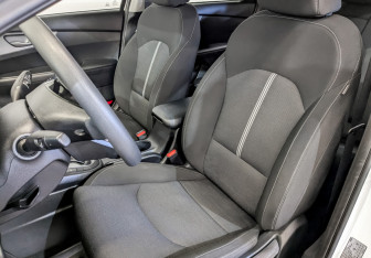 Подержанный автомобиль Kia Cerato Sedan 2020 года (20 фото)