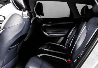 Подержанный автомобиль Geely Atlas 2024 года (13 фото)