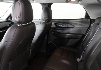 Подержанный автомобиль Chevrolet TrailBlazer 2021 года (12 фото)