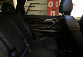 Подержанный автомобиль Mazda CX-9 2018 года (8 фото)