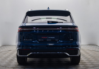 Подержанный автомобиль Geely Monjaro 2024 года (4 фото)