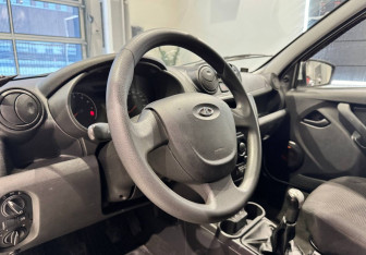 Подержанный автомобиль LADA (ВАЗ) Granta Sedan 2015 года (8 фото)