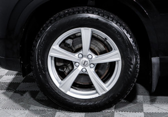 Подержанный автомобиль Volvo XC90 2019 года (15 фото)