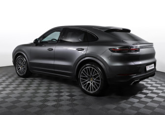 Подержанный автомобиль Porsche Cayenne 2020 года (7 фото)