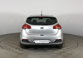 Подержанный автомобиль Kia Ceed Hatchback 2012 года (6 фото)