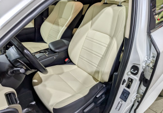 Подержанный автомобиль Lexus NX 2021 года (19 фото)