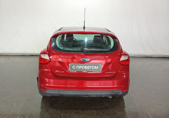 Подержанный автомобиль Ford Focus Wagon 2014 года (7 фото)