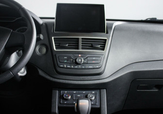 Подержанный автомобиль FAW Besturn X40 2021 года (9 фото)