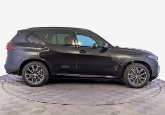 Новый BMW X5 2025 (4 фото)