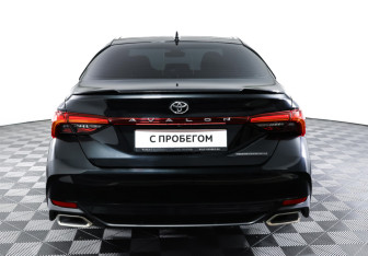 Подержанный автомобиль Toyota Avalon 2022 года (6 фото)