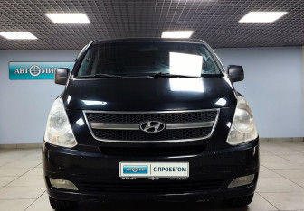 Подержанный автомобиль Hyundai Grand Starex 2010 года (2 фото)