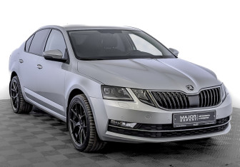 Подержанный автомобиль Skoda Octavia Liftback 2017 года (3 фото)