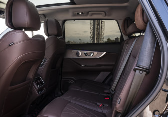 Подержанный автомобиль Chery Tiggo 8 Pro Max 2023 года (18 фото)