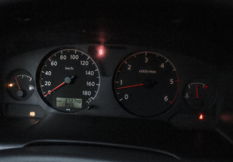 Подержанный автомобиль Nissan Patrol 2005 года (13 фото)