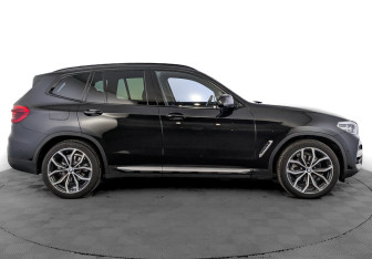Подержанный автомобиль BMW X3 2019 года (4 фото)