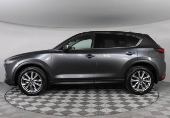 Подержанный автомобиль Mazda CX-5 2020 года (8 фото)