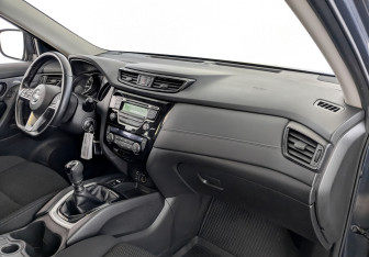 Подержанный автомобиль Nissan X-Trail 2021 года (11 фото)