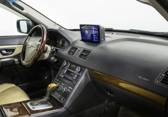 Подержанный автомобиль Volvo XC90 2008 года (9 фото)