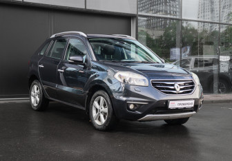 Подержанный автомобиль Renault Koleos 2013 года (3 фото)