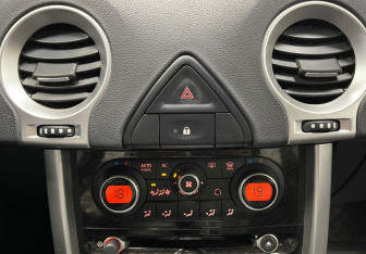 Подержанный автомобиль Renault Koleos 2012 года (15 фото)