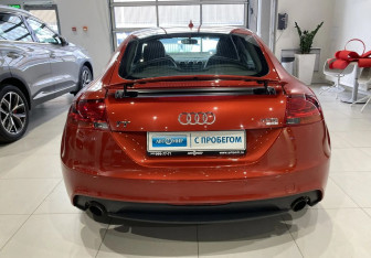 Подержанный автомобиль Audi TT Coupe 2010 года (5 фото)