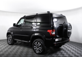 Подержанный автомобиль УАЗ Patriot 2021 года (7 фото)